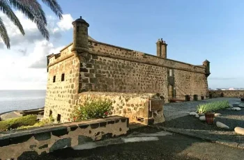 Museo Internacional de Arte Contemporáneo MIAC – Castillo de San José Museo Internacional de Arte Contemporáneo MIAC – Castillo de San José